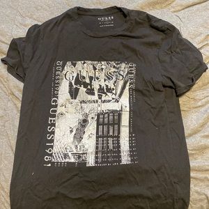 Large Guess shirt! Great condition I just don’t wear it so I thought I’d sell it